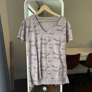 American Eagle Camo V-Neck Tee, Size Small